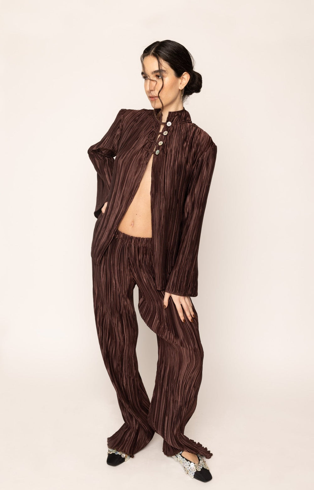 PLEATED PANTS BROWN