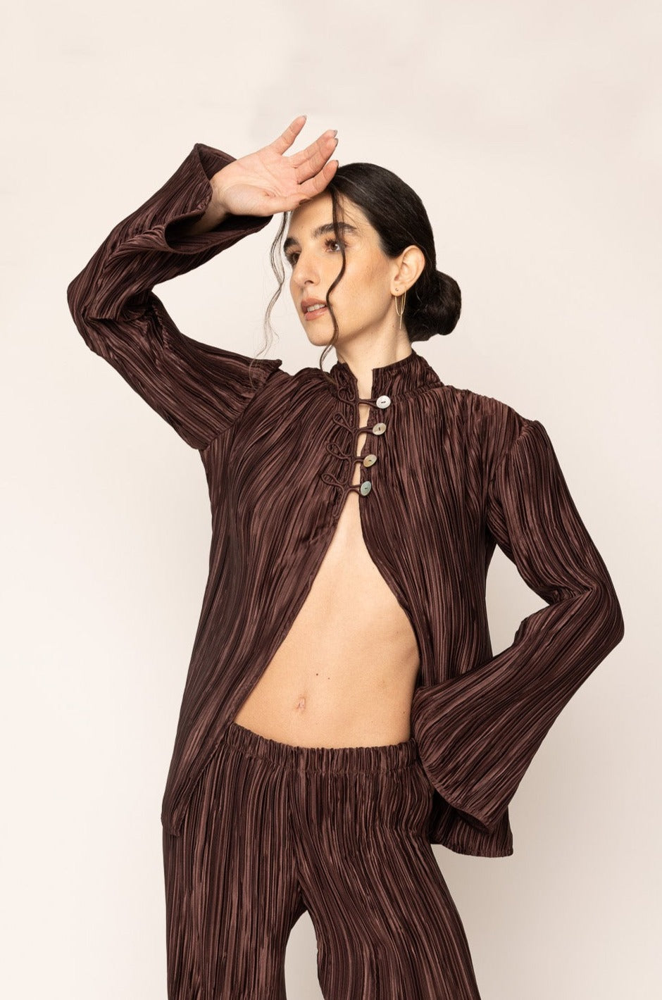 PLEATED SHIRT BROWN