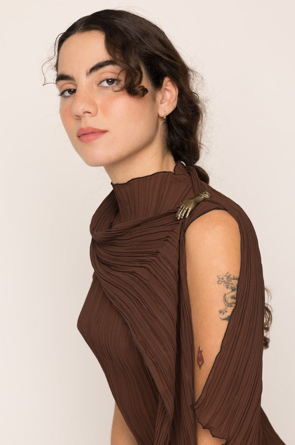 Hand Brooche Bronze